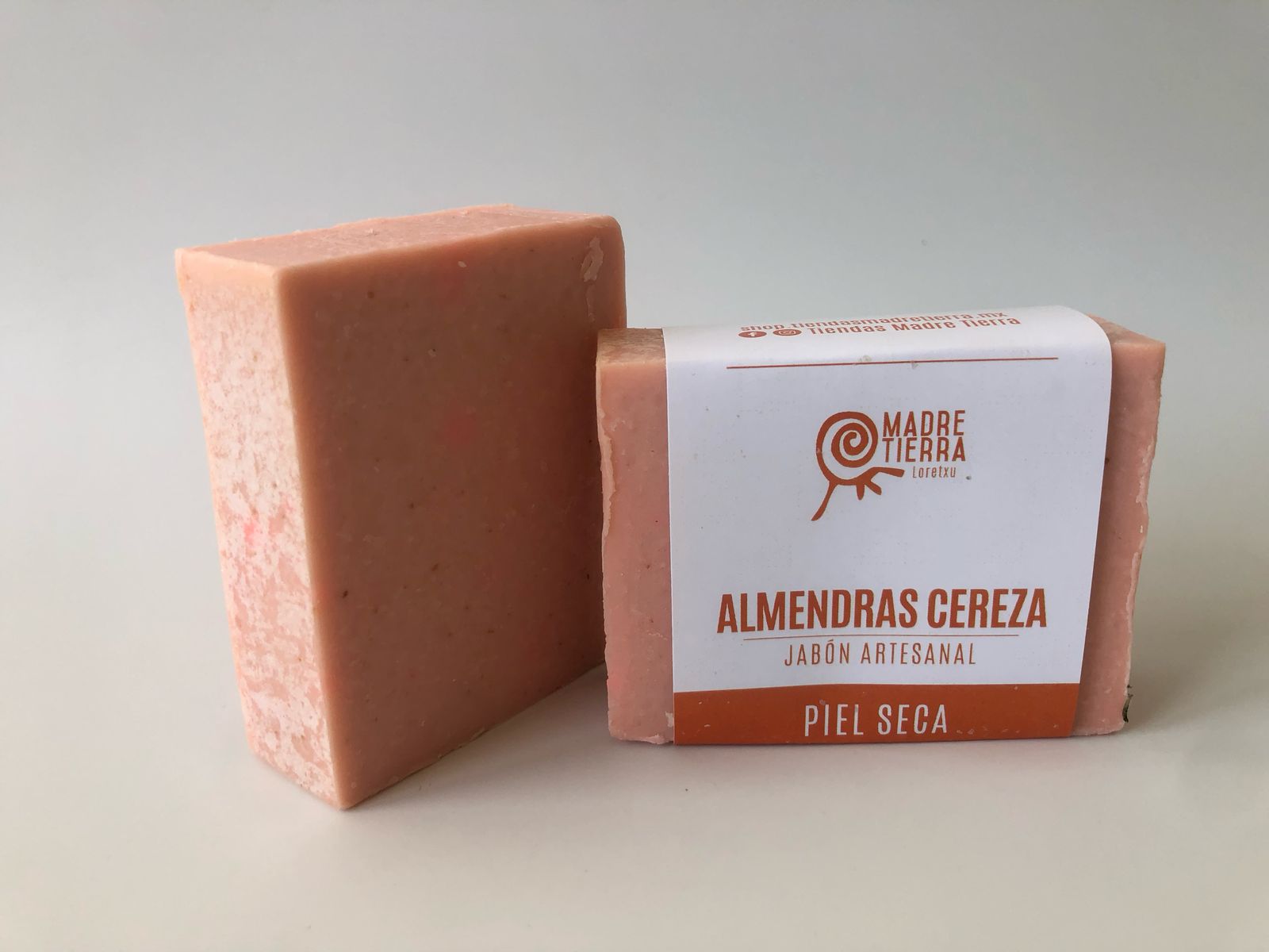 Jabón en Barra Almendras y Cereza (110 g aprox)