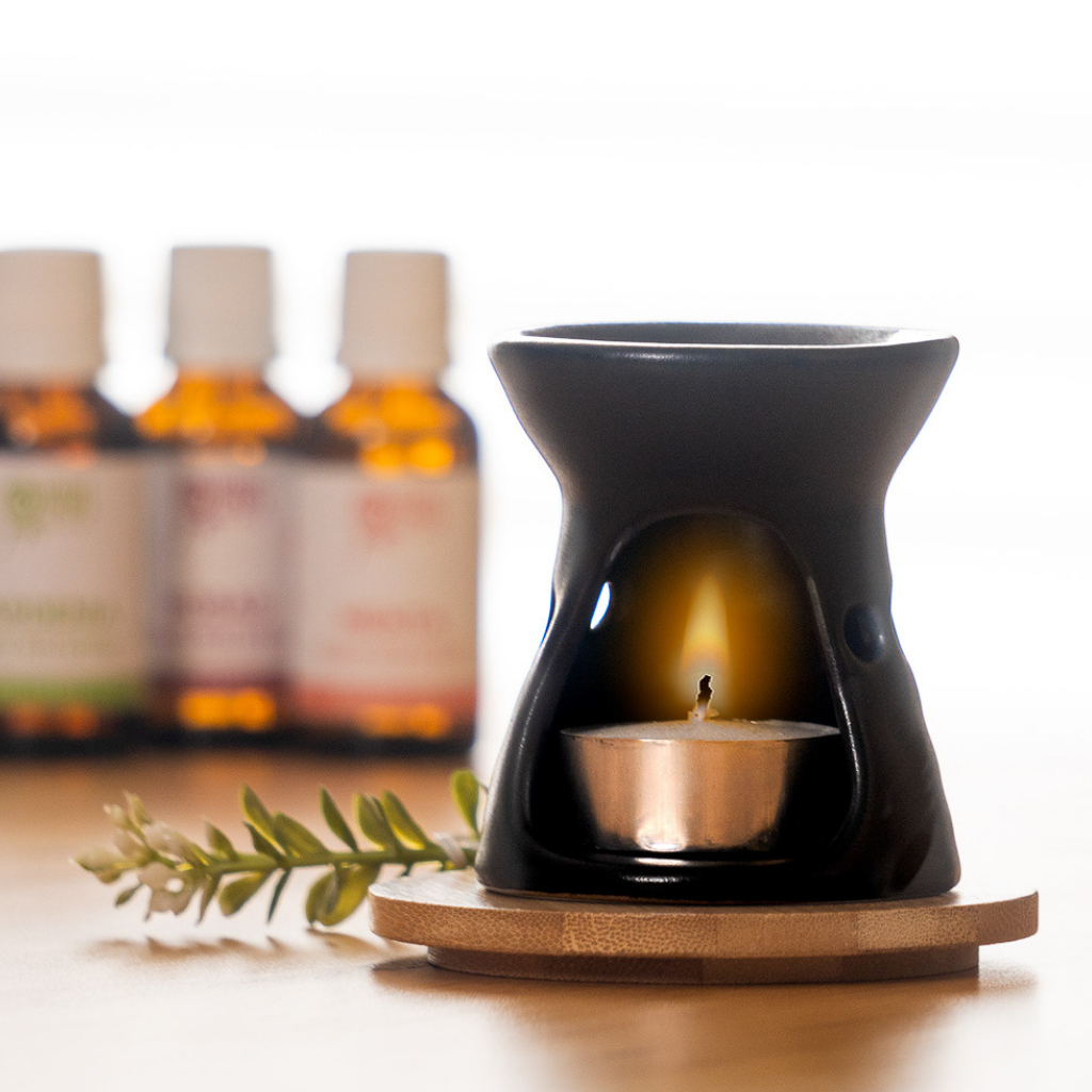 Aprende a disfrutar los aromas que más te gusten en un difusor de velas. En  #TiendasMadreTierra podrás encontrar aromas para la relajación