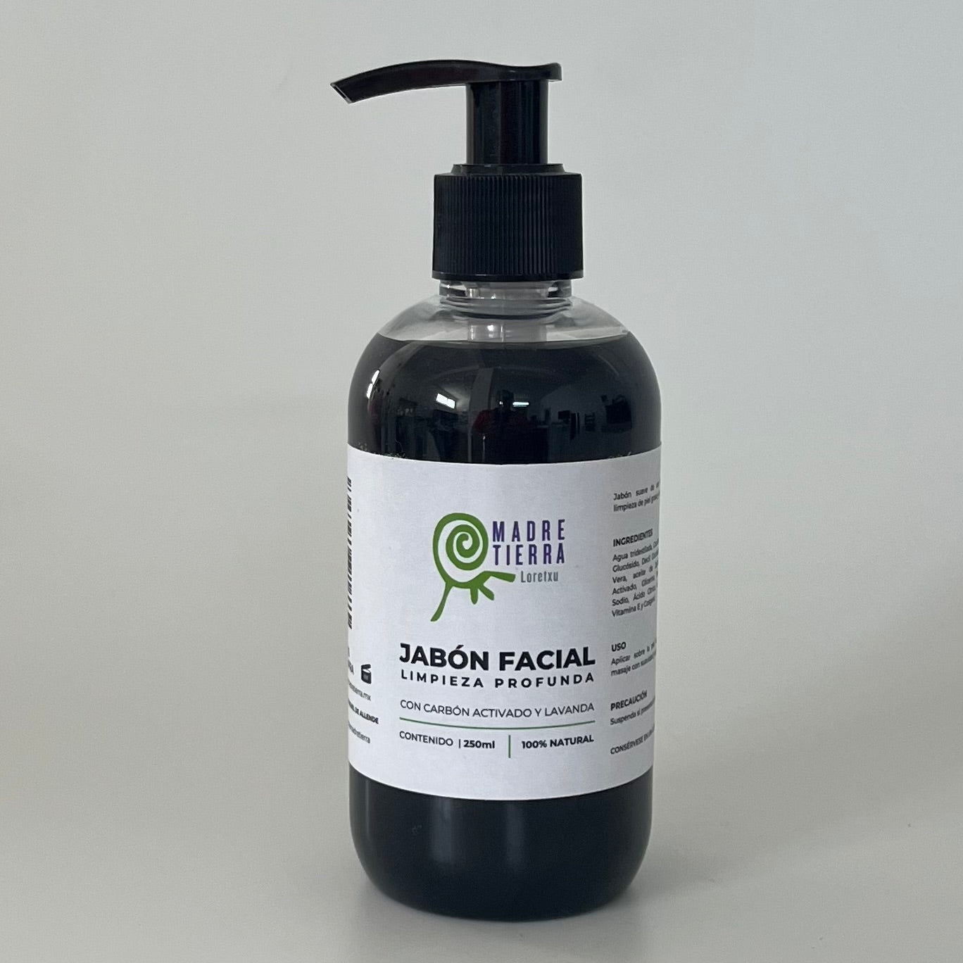 jabón facial de carbón activado y lavanda (250 ml)